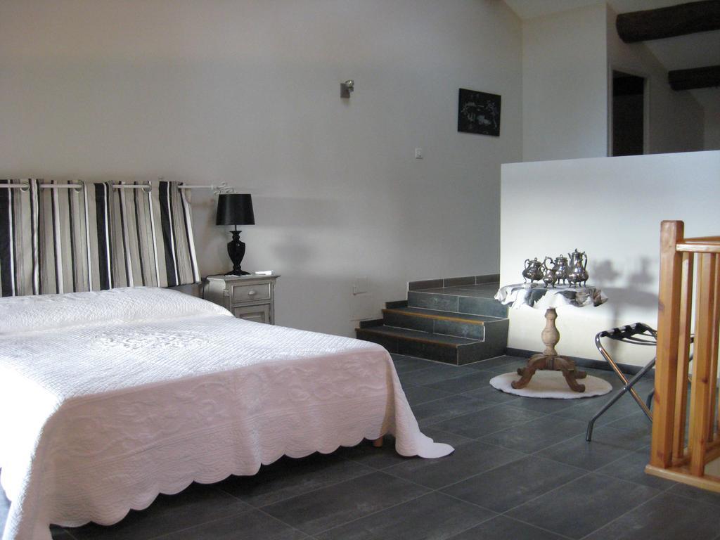 Mas Du Puits Bed & Breakfast Courthezon Luaran gambar