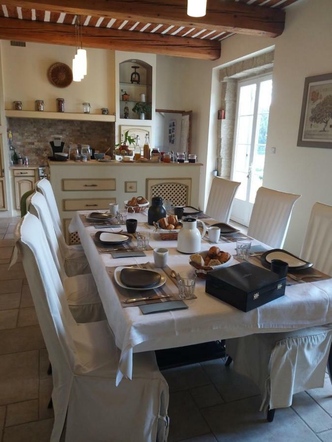 Mas Du Puits Bed & Breakfast Courthezon Luaran gambar