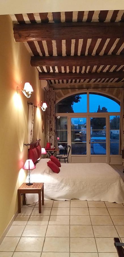 Mas Du Puits Bed & Breakfast Courthezon Luaran gambar